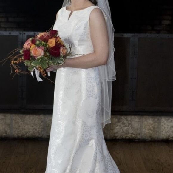Preloved Wedding Dress - Picture 6 of 6